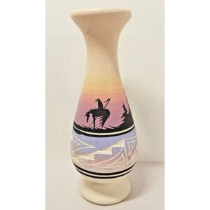 Navajo S.W. Native American Ceramic Vase 5.25 Inches Height